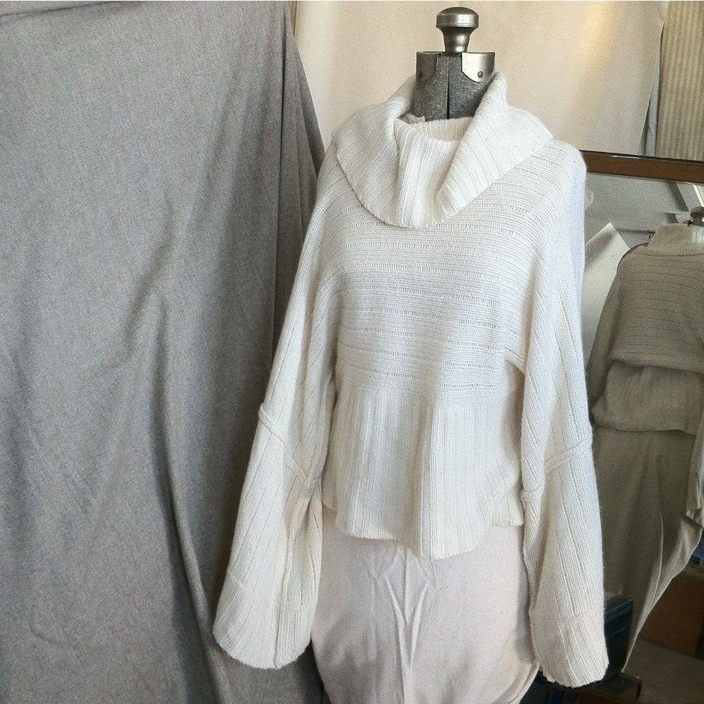 CALVIN Klein Cowel Statement Sweater - Picture 4 of 6